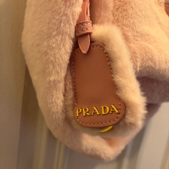 RARE Pink Prada fluffy fuzzy ADORABLE Faux Fur Handbag w/Gold Hardware - Picture 10 of 10
